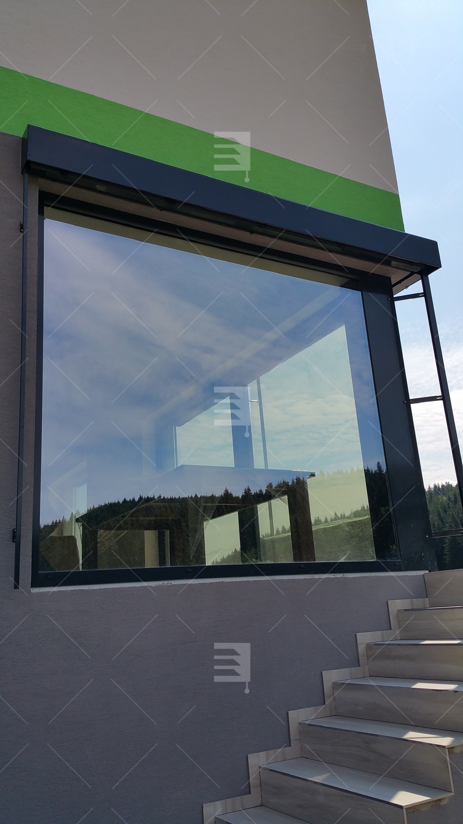 Haus in Kysucke Nové Mesto durch Außenjalousien gekühlt Galerie