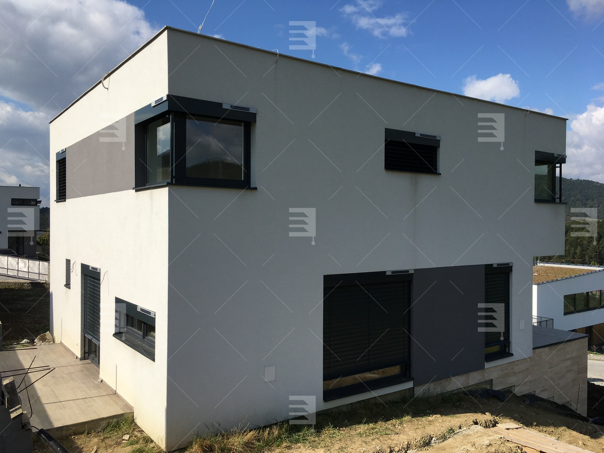 Die Besitzer des Hauses in Devínska Nová Ves haben Rollläden Galerie