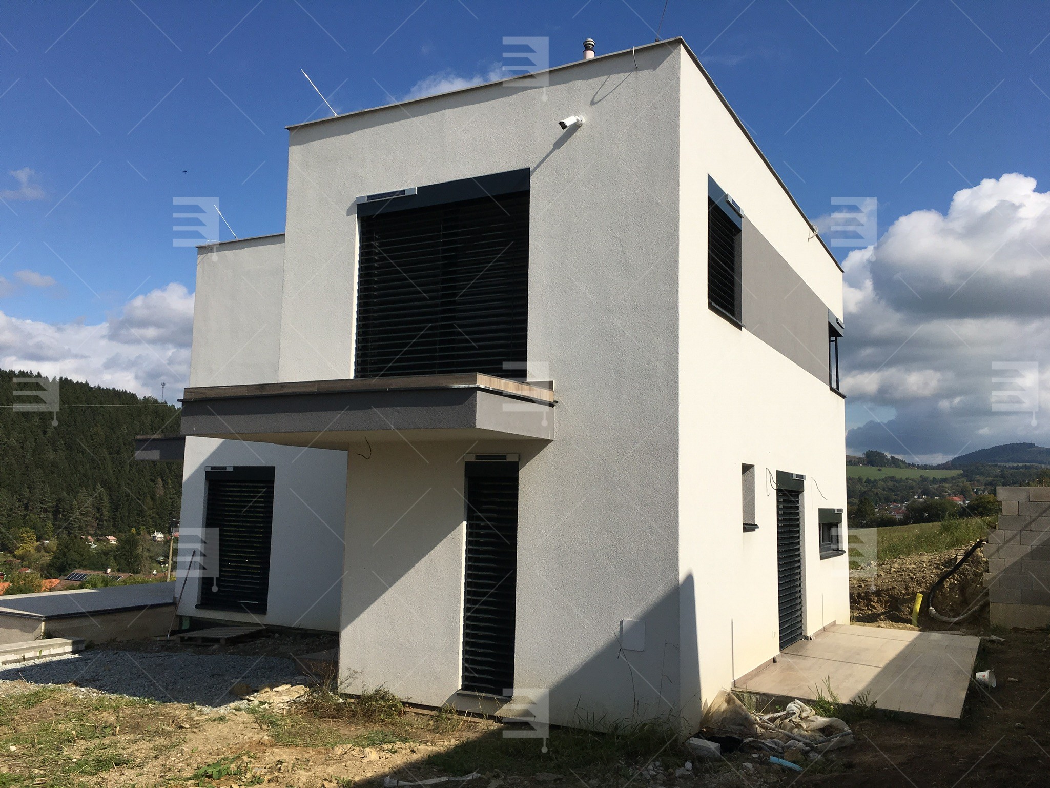 Die Besitzer des Hauses in Devínska Nová Ves haben Rollläden Galerie