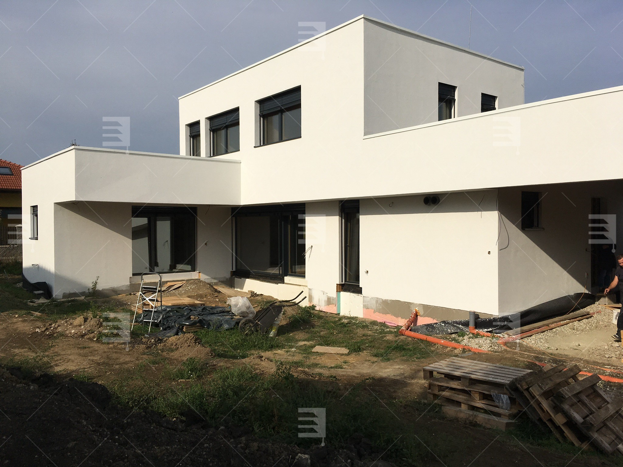 Ein Einfamilienhaus in Stupava erhält neue Außenvorhänge Galerie