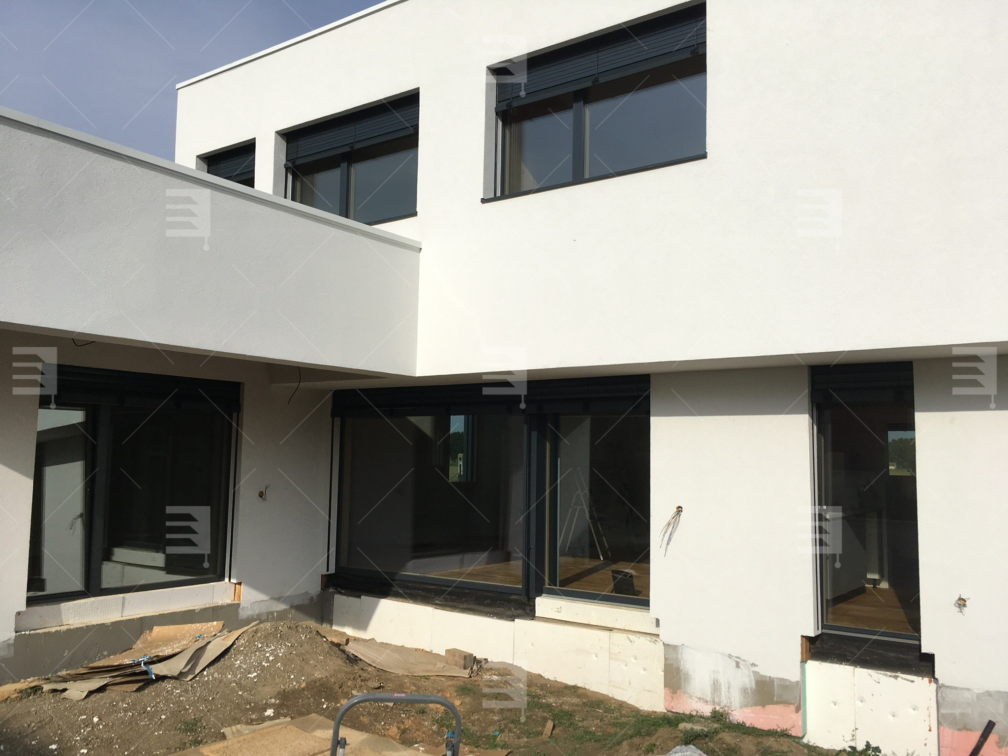 Ein Einfamilienhaus in Stupava erhält neue Außenvorhänge Galerie
