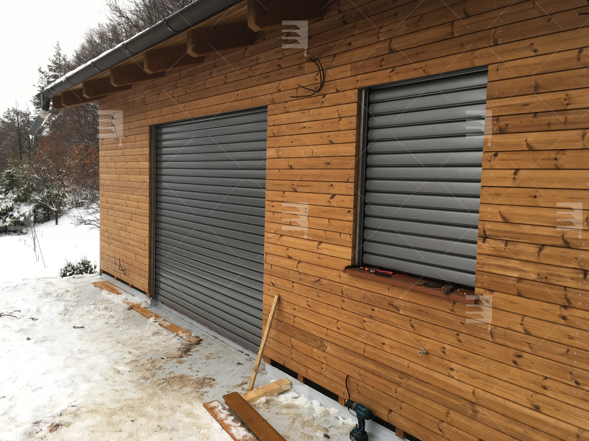 Moderne Jalousien verwandeln ein Haus in Poprad Galerie