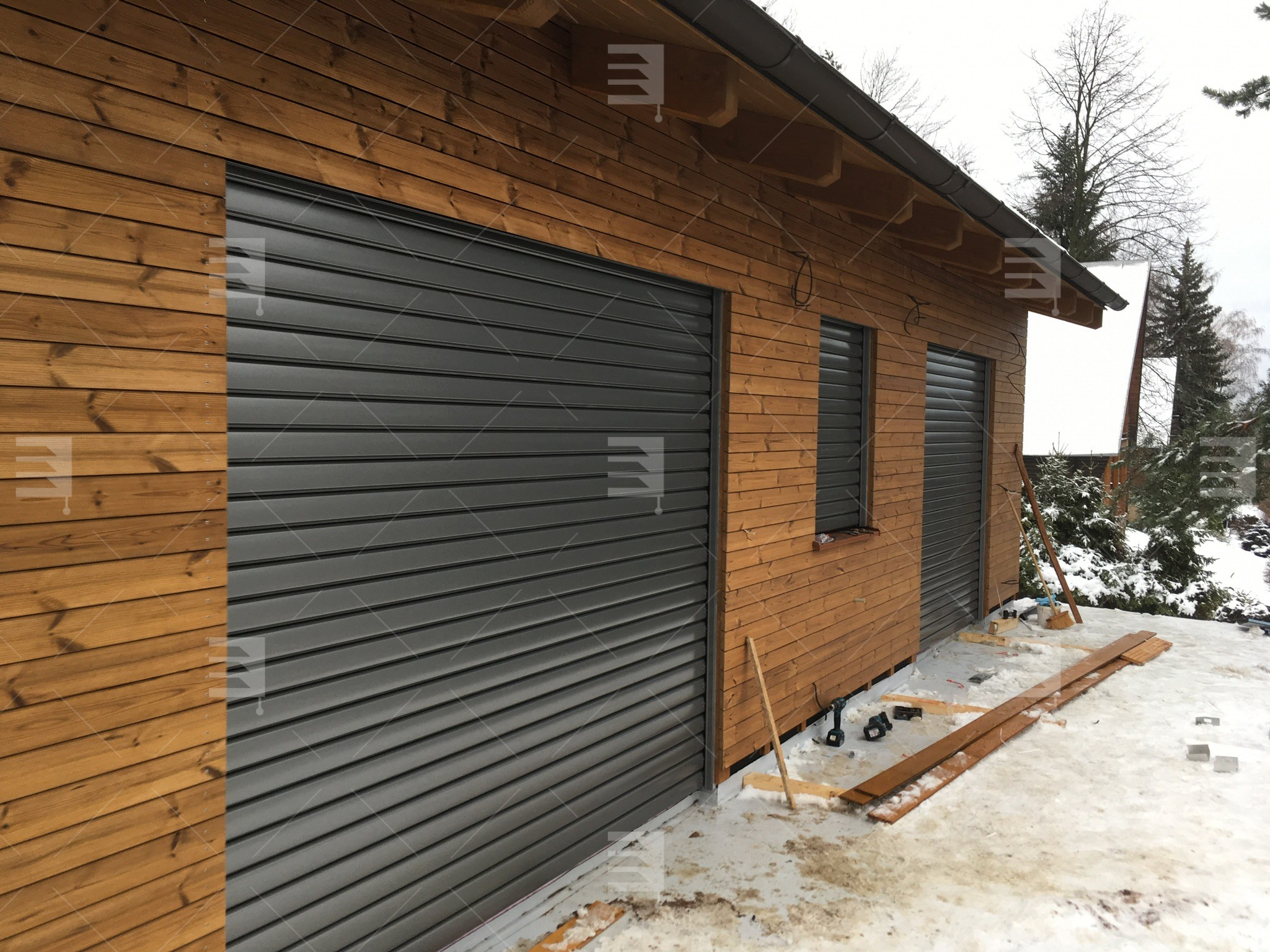 Moderne Jalousien verwandeln ein Haus in Poprad Galerie