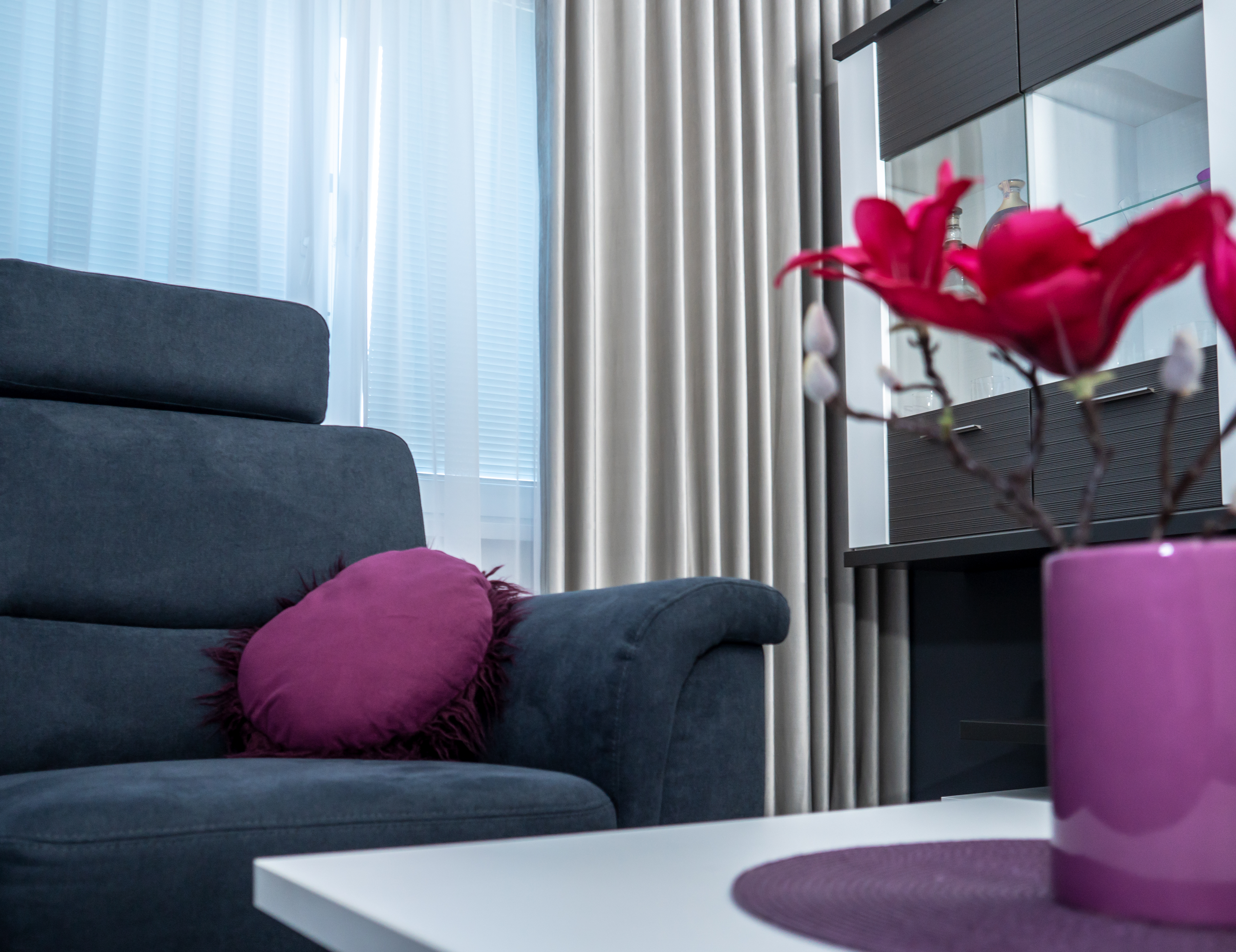 Vorhänge, Gardinen und Tapeten in der Wohnung in Žilina Galerie