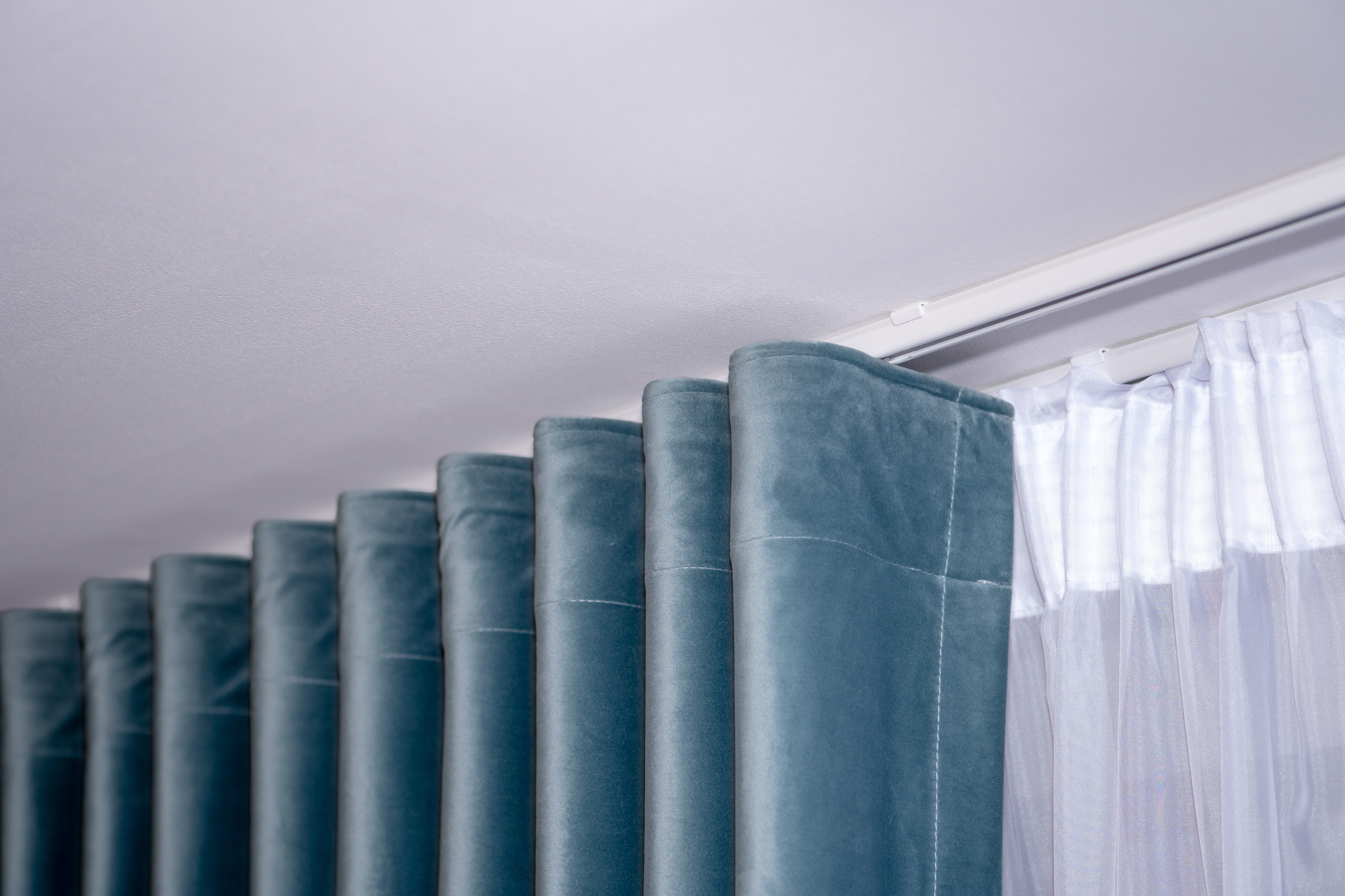 Vorhänge, Gardinen und Tapeten in der Wohnung in Žilina Galerie