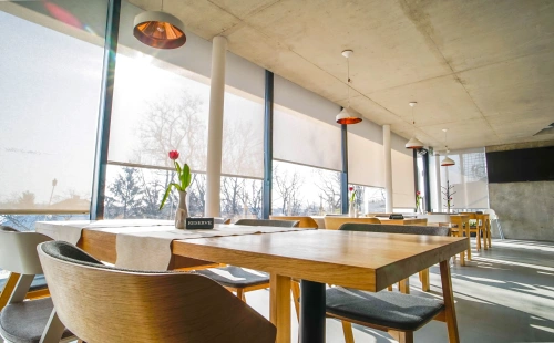 Jalousien im Café Castellum in Nitra