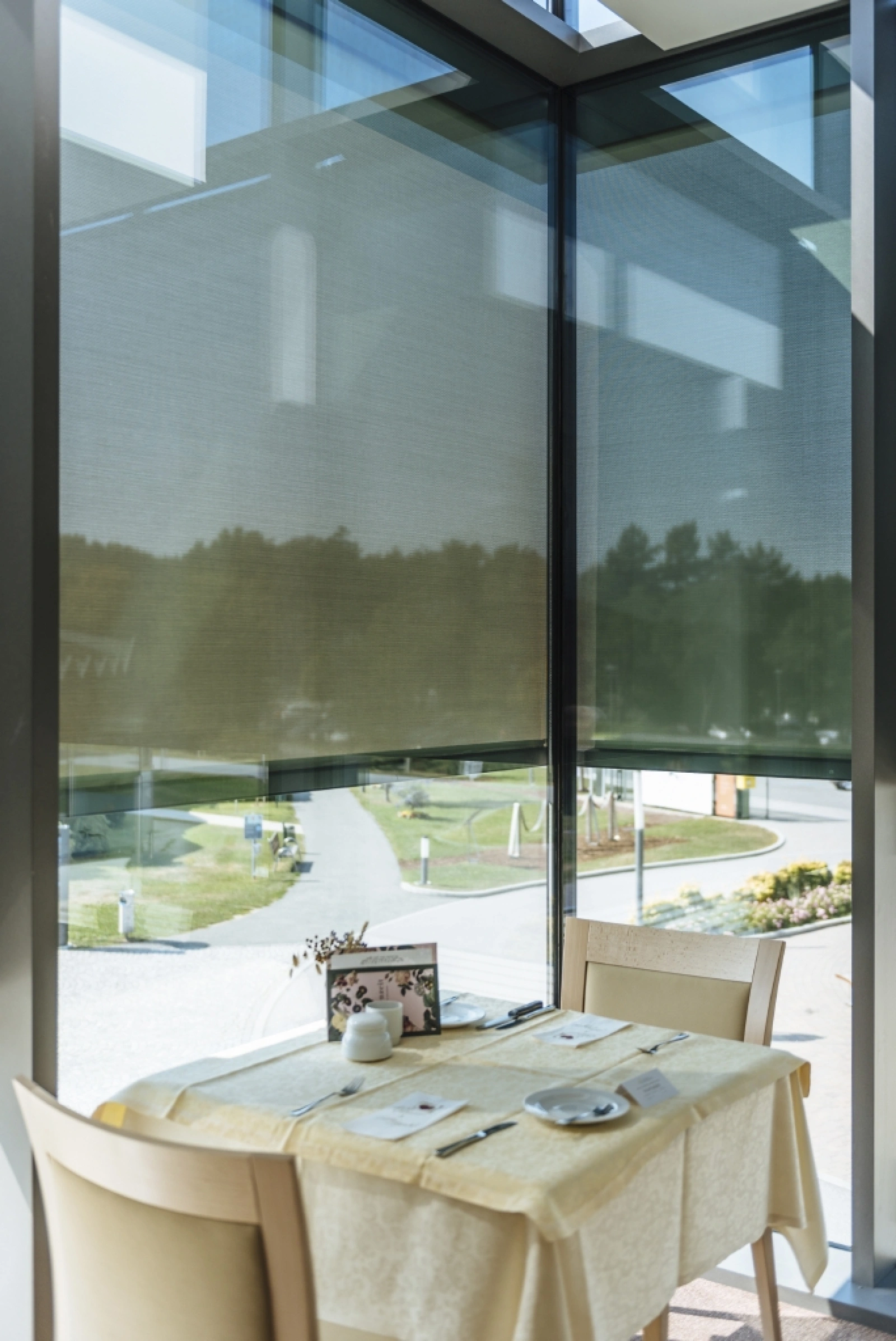 Textil Screen für Eckenfenster Galerie